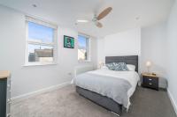 Stylish 4 Bedroom Victorian Home Just Minutes from Wanstead Station with Easy Access to Central London - Chambres d'hôtes Londres