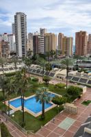 Spacious 3BR with pool, parking near beach - B&B Benidorm