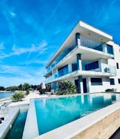 Paramount Adria - Chambres d'hôtes Privlaka