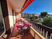 Appartement 2 chambres avec grand balcon à deux pas du port de Sanary et de la plage - Chambres d'hôtes Six-Fours-les-Plages