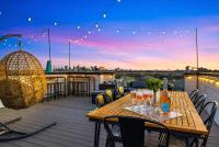 Downtown Nashville Hot Tub Game Room Karaoke - B&B Nashville