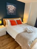 Executive Riverside Stay With Workspace & Fast WiFi - B&B Glasgow