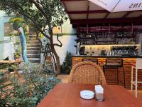 SMALL Boutique & Garden - Bed and Breakfast Tirana