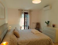 RESIDENZA AURORA - bright spacious House with Garden & outdoor Patio - Ardea - Tor San Lorenzo - Chambres d'hôtes Casale la Cogna