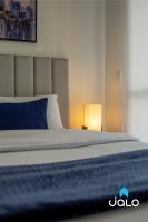 One-Bedroom Loft Apartment with One Queen Bed