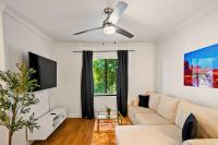 Resort-Style 3RB-2BR-1BR Retreat, Pool, Gym, Parking - B&B Tempe