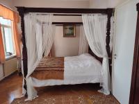 Superior Family Room