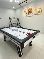 Ayaan Platinum2 Homestay at Tanah Rata with Private Parking and Air Hockey Games - Chambres d'hôtes Tanah Rata