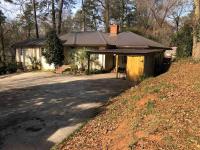 Spacious 5 Bedroom Home in Decatur Near Downtown Atlanta Ideal for Families & Groups - Chambres d'hôtes Decatur