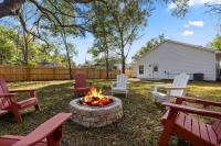 NEW-3 BEDROOM HOUSE - 5 mins from NAS , 7 mins Downtown, 15 mins From The Beaches - B&B Pensacola
