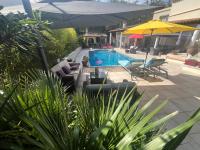 SUITE'LOFT Premium, La Demeure des Cèdres & SPA Cap d'Agde - B&B Le Cap D'Agde