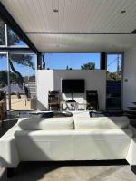 Solar Powered Penthouse Loft with Views for Miles in Melville, Johannesburg - Chambres d'hôtes Johannesbourg