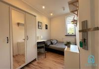 noclegi Walezy Room - Peaceful Retreat, 10 Minutes to Gdańsk Old Town & Seaside Gdańsk