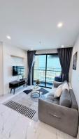 Chung Home Luxury 1BR Plus Apartment - Bed and Breakfast Long Bình