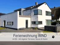 Ferienwohnung Wind Rügen - Sauna, Kamin & Hund willkommen, ruhig & naturnah, 200 m zur Ostsee - Ferienhaus Elements - Chambres d'hôtes Dranske