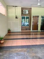 Impiana Pool House Seri Manjung - B&B Seri Manjung