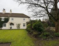 West Cottage, Free Breakfast supplied with free range eggs With log burner - Bed and Breakfast Towton