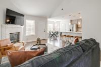 Walk to the Greenline: Sleek Cordova Home w/ Patio - B&B Memphis