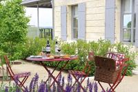 Luxury Château Apartment 2 Suites & Vineyard View - Chambres d'hôtes Saint-Christophe-des-Bardes