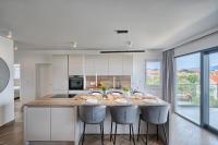 Aqualis Vista - Where Comfort Meets Stunning Scenery - B&B Slatine