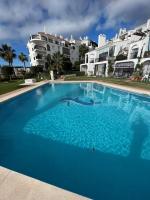 Apartment in first beach line with view on the see and Africa coast - B&B Sitio de Calahonda