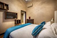 YiD Santa Maria Novella Suites apt with balcony - B&B Firenze