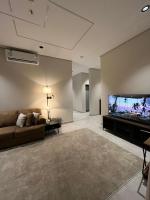 شقة فاخرة ثلاث غرف نوم و صاله و بلكونه خاصه - Chambres d'hôtes Khobar
