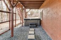 ‘Raley's Retreat’ w/ Hot Tub: 2 Mi to Dtwn Boone! - Chambres d'hôtes Boone