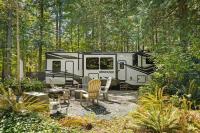 The "Waldorf Astoria of RVs" A Five-Star Forest Escape - B&B Sequim