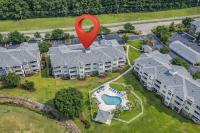 Pool view Magnolia Pointe Condo Near Beach - Bed and Breakfast Myrtle Beach
