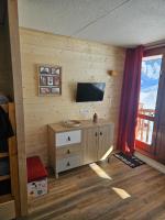 Au pied des pistes parking Privé - B&B La Mongie