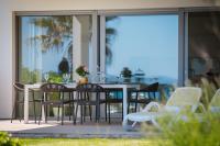 Beachfront Luxe Designer Apartment - Bed and Breakfast Sukošan