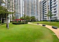 Deluxe fully furnished apartment in Menlyn Maine residence 902 - Chambres d'hôtes Pretoria