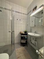 Cozy 1-bedroom apartment that sleeps 4 people #1201 - B&B Gothenburg