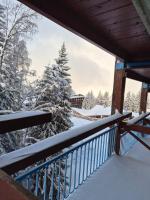 Arcs 1800 center Le Charvet skis aux pieds on your feet - B&B Arc 1800