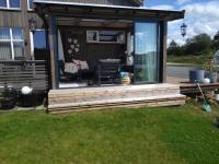 Holiday home near all facilities in Grinde, Aksdal - Bed and Breakfast Tysvær