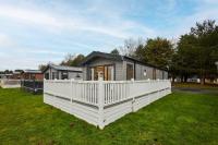 Honey Bee Lodge With Hot Tub - B&B York