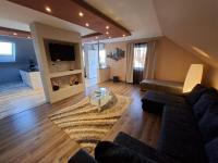 Lótusz apartman medencével - B&B Ordacsehi