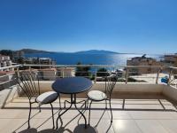 Poseidon Sea View Apartment - Chambres d'hôtes Saranda