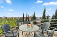 Sunny 2Br Family Apartment - Mythical Sands Resort - B&B Protaras