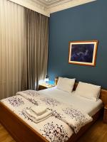 Tranquil Green Corner One Bedroom - B&B Baku