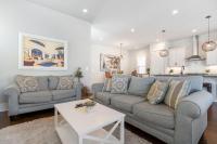 The Brightside Retreat - East Nash Balcony Views - B&B Nashville