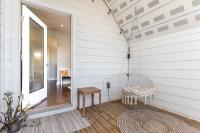 The Brightside Retreat - East Nash Balcony Views - B&B Nashville