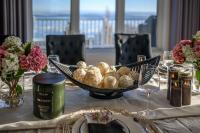 Villa Villa Expérience- La Marina sur la mer Wow! - B&B La Malbaie