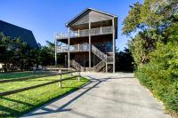 1 Good Life: Between beach & sound w/ pool - B&B Avon