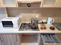 є СВІТЛО, Електрика та Опалення 24-7, Однокімнатна квартира з ванною на Садовому, Мережа Alex Apartments, Цілодобово безконтактне заселення 24-7, Документи для відряджень, встановлена зарядна станція Eco Flow - B&B Poltava