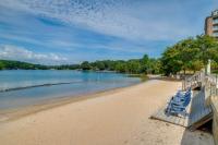 Dog-Friendly Condo on Smith Mountain Lake - Bed and Breakfast Huddleston