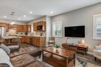 Remodeled Downtown 3bed Home Quartz Countertops - B&B Boise