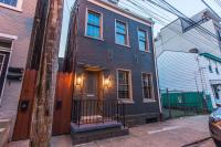 King Bed / Free Parking / BBQ / Fire pit / Arcade - B&B Pittsburgh