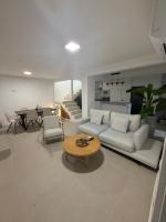 Jupiter 4 dormitorios 300 depósito - B&B Alcorcón